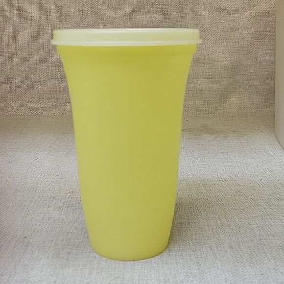 Variety Of 5 Tupperware Items (Set 1) - Picture 4 of 11